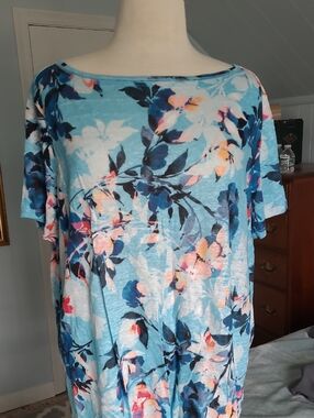J. Jill Blue Floral Boatneck Linen Knit Tunic